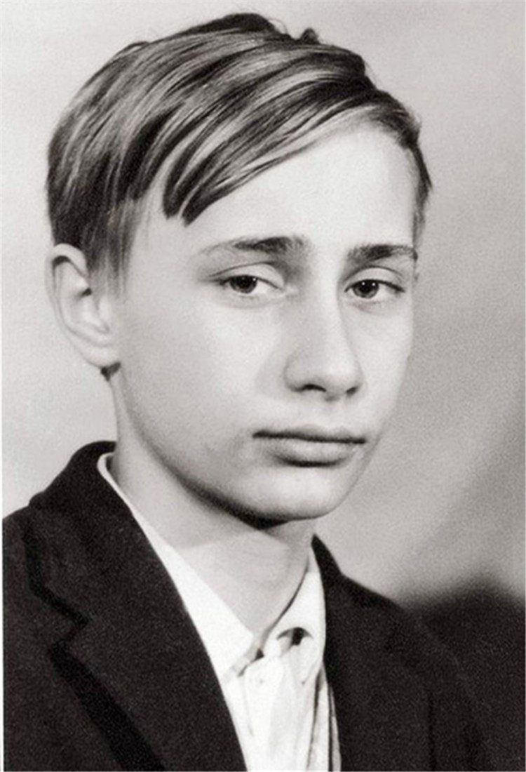 柳德米拉和普京年轻时,柳德米拉和普京曾经恩爱瞬间