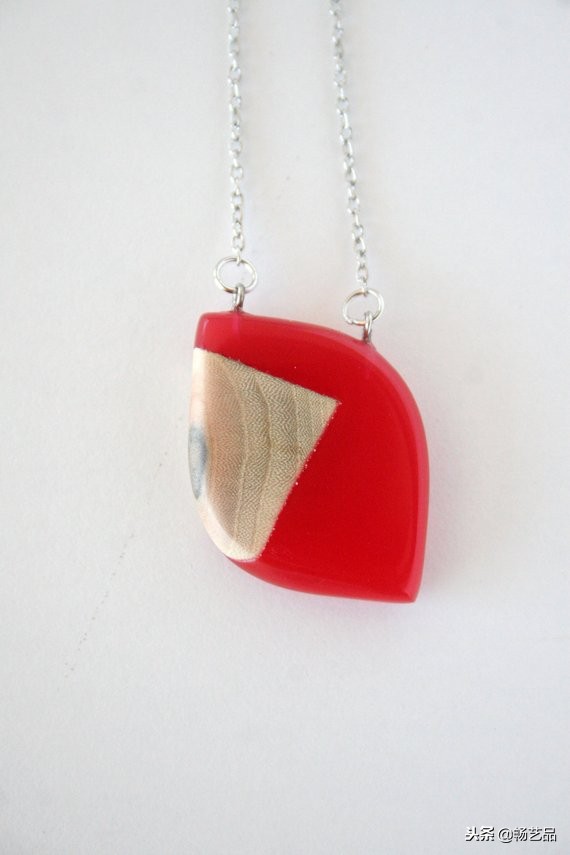 如何用水晶滴胶自制项链,手工滴胶项链教程