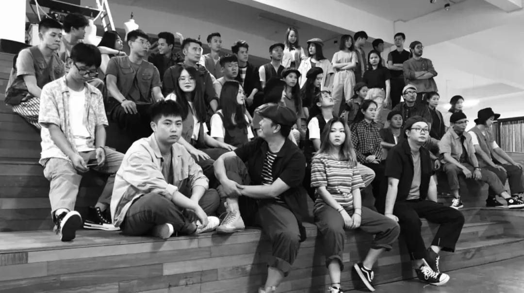 丝绸小镇的这家“隐形冠军”企业正推动原创设计新篇章