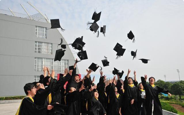 专科考公务员只能报三不限吗,专科能考三级高级工吗