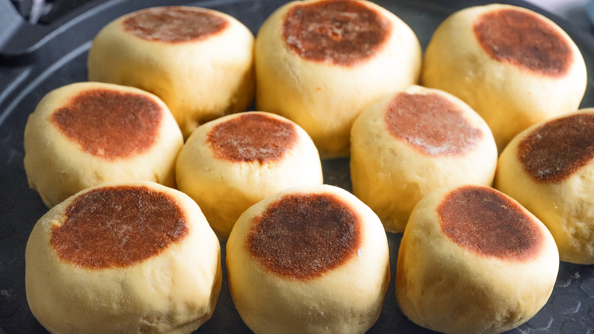 家里用的多功能电饼铛,家里有电饼铛还用买烤箱吗