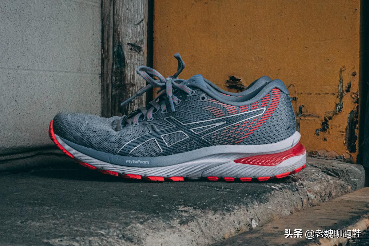 今年最值得买的三双跑鞋,第一双竞速跑鞋如何入手