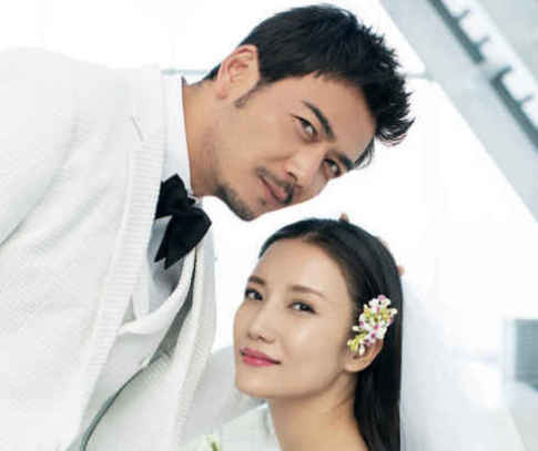 杨烁深夜和女子一同回女方家,杨烁出轨绯闻是真是假