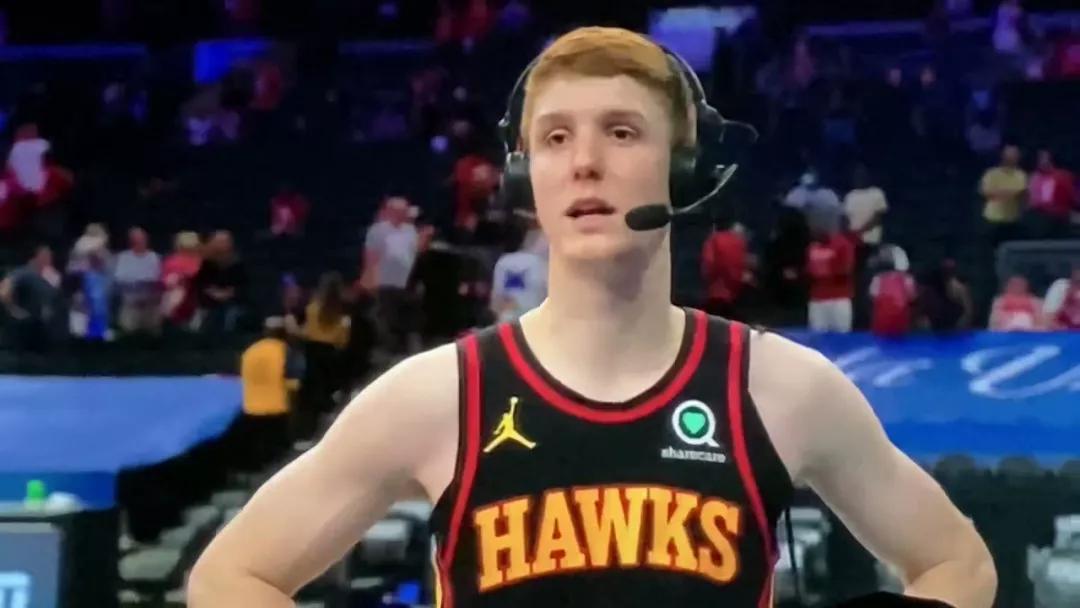 我就想知道,西蒙斯是怎么做到一直不射的?