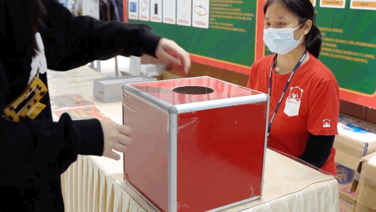 不是吧？深圳这个Mall，打起折来比双11还狠