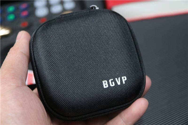 thinkplus双核双动圈hifi耳机,roll百元平价双动圈hifi耳机