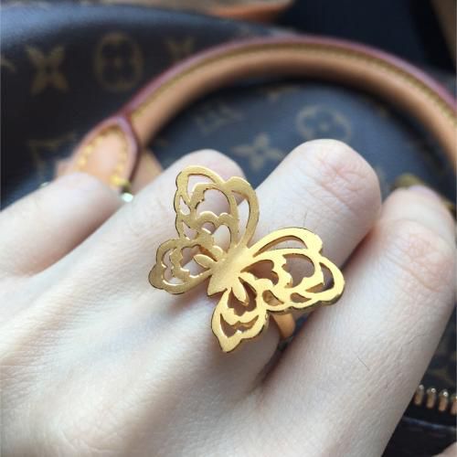 黄金戒指四个圈的,黄金戒指左右手有讲究吗