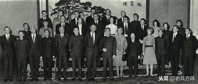 1973年人民画报:毛*东泽**时代工农和体育健儿