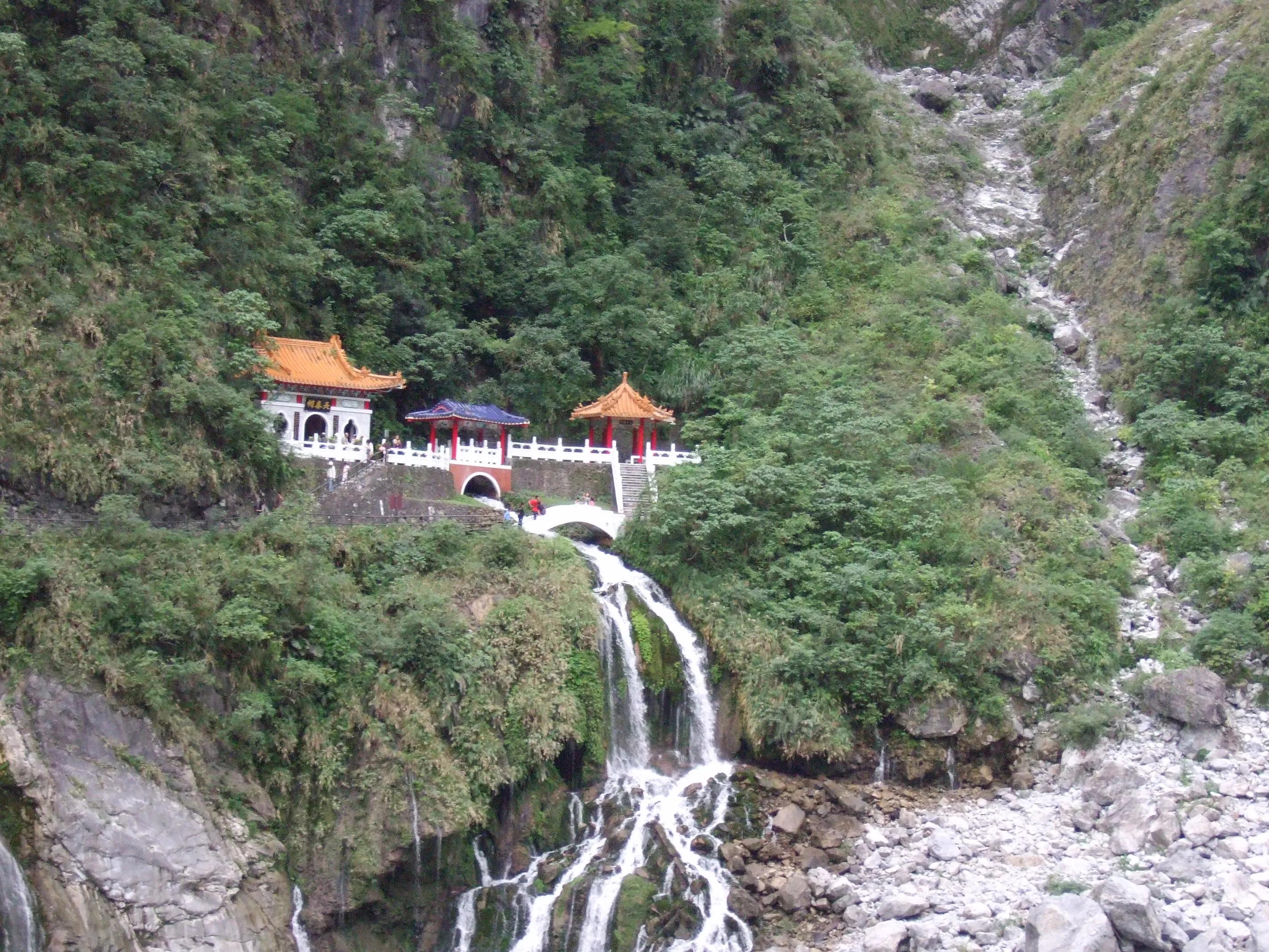 台湾太鲁阁公园,台湾太鲁阁峡谷风景区攻略