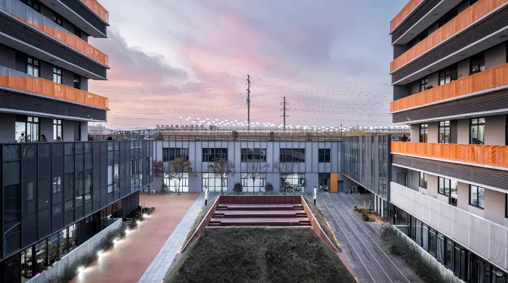 浙江金义园区菜鸟网络上班工资,金义新区阿里菜鸟电商产业园