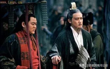 读三国演义100字感悟,三国志经典名篇100篇