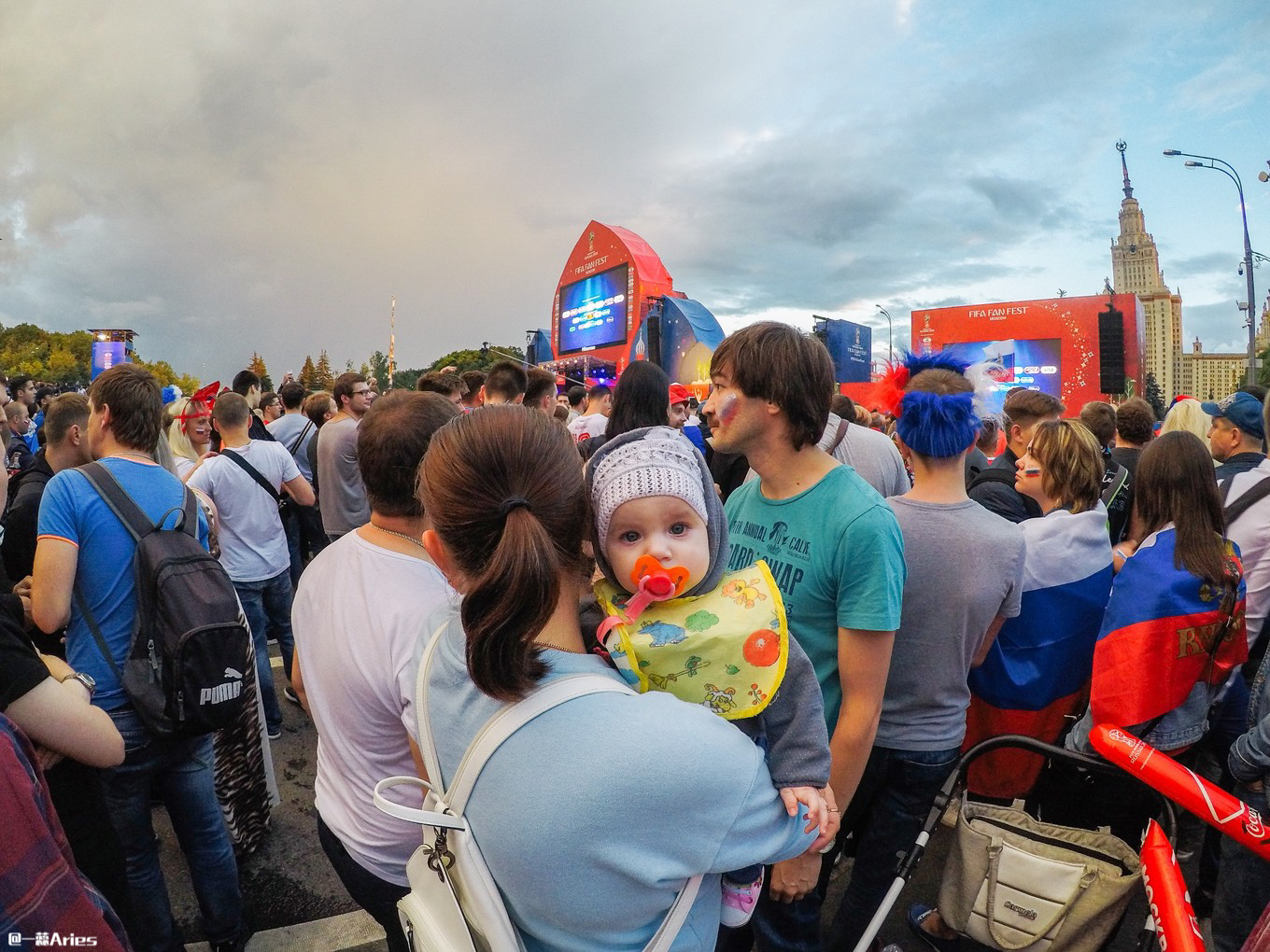 今天想帮我们的好邻居“战斗民族”俄罗斯，也上一次热搜