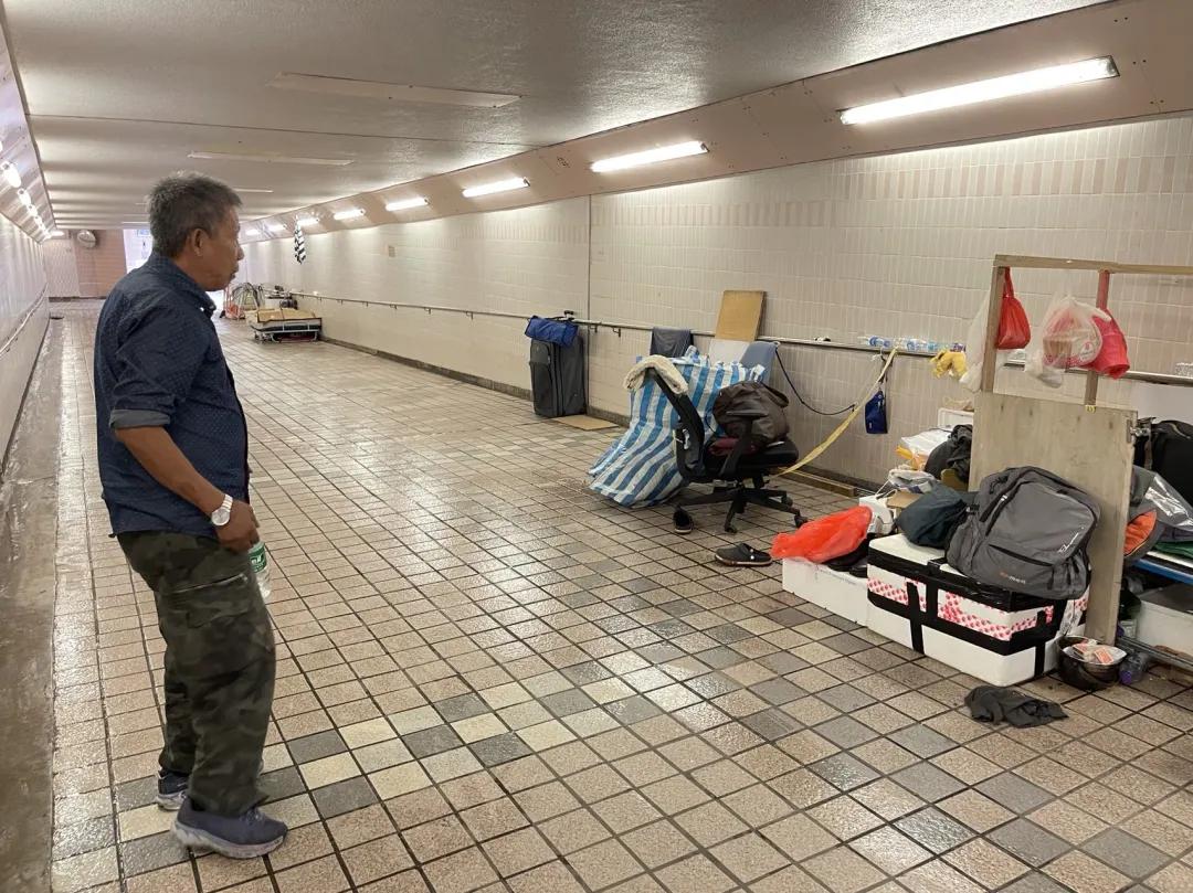 香港住在地下通道的人,香港地下通道的生活