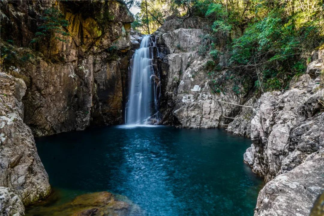 峡谷漂流推荐一个避暑圣地,金丝峡漂流和溶洞漂流哪个好玩