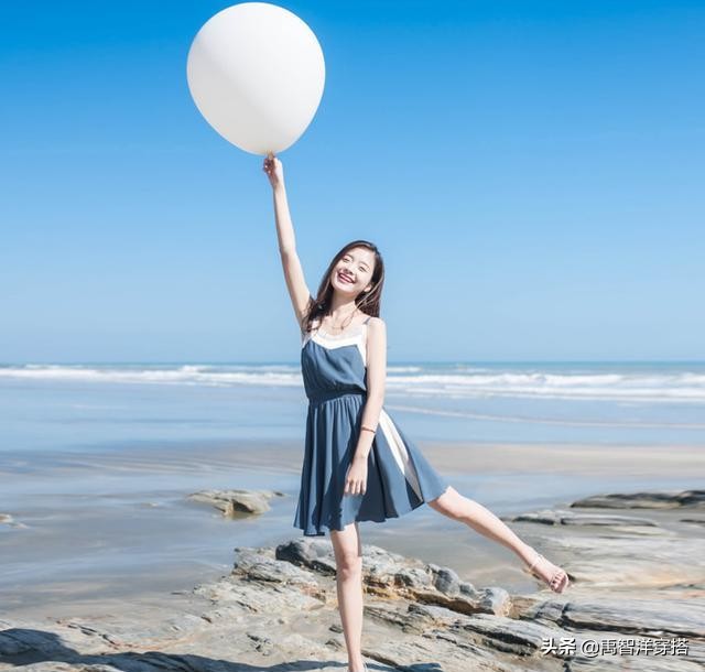 去年的裙子今年穿不了图片,好看又时髦连衣裙要这样穿