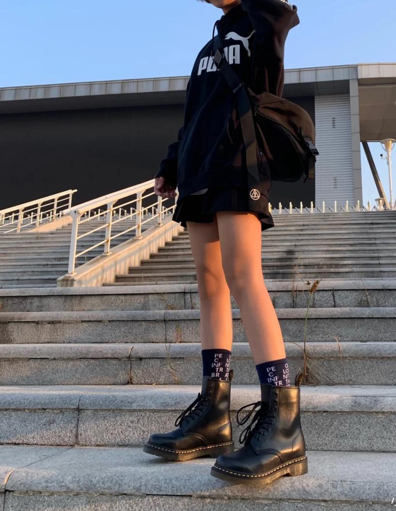 为什么现在流行穿长袜,夏天穿长袜好还是短袜好