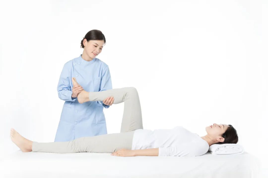 产后腰肌劳损有哪些症状,产后腰痛6年了怎么调理好