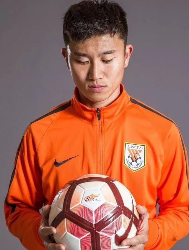 巴蒂斯图塔和里瓦尔多来中国,巴蒂斯图塔左脚踢球