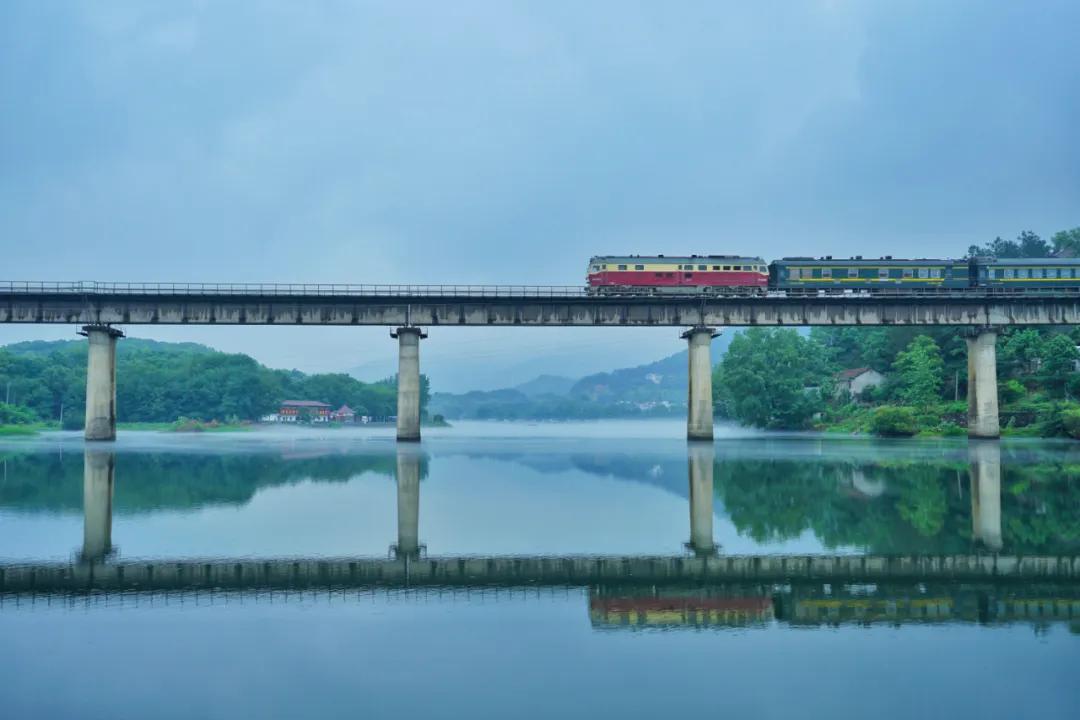 港城市郊铁路进展,港城铁路