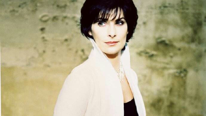 爱尔兰恩雅天籁之音,爱尔兰国宝级女歌手恩雅