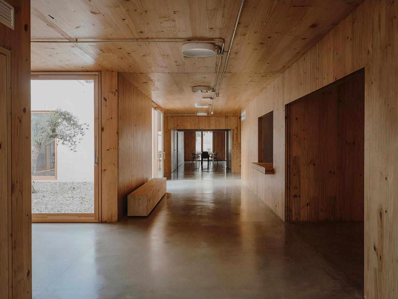 阿兹海默日间医疗中心，利用自然提高幸福感