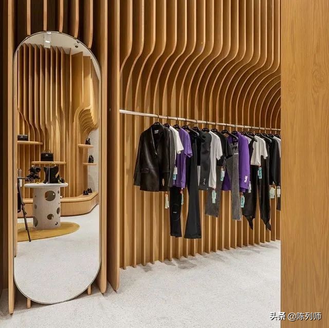 offwhite风格,白色品牌陈列搭配