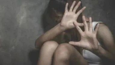 鲍毓明回应性侵养女案例,鲍毓明涉嫌性侵养女会怎么样