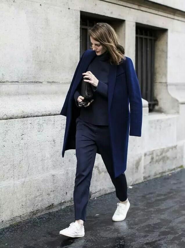 皮肤黑黄的女生穿什么颜色好看,颜值高的女人发色