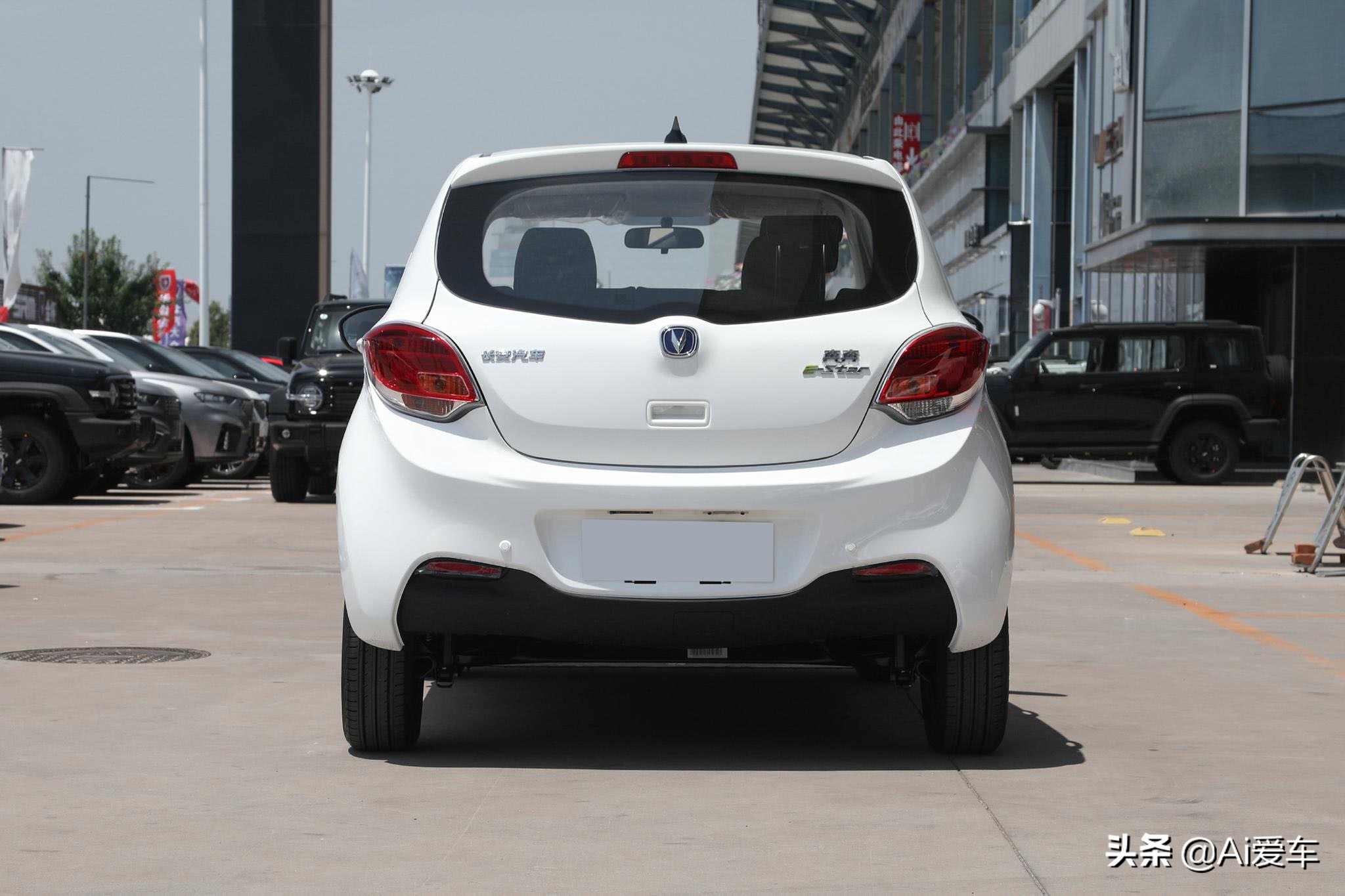 模仿长安奔奔e-star的老年代步车,最新款长安新能源奔奔e-star