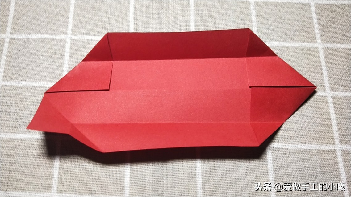 爱心书签用一个正方形纸怎么折,怎样用很小的白纸做一个爱心书签