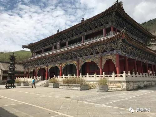 五台山景区十大著名寺庙之菩萨顶,五台山每个寺庙的细致讲解