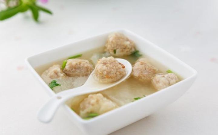 狗咬出血有什么好办法要包扎吗,狗咬狗怎么处理伤口