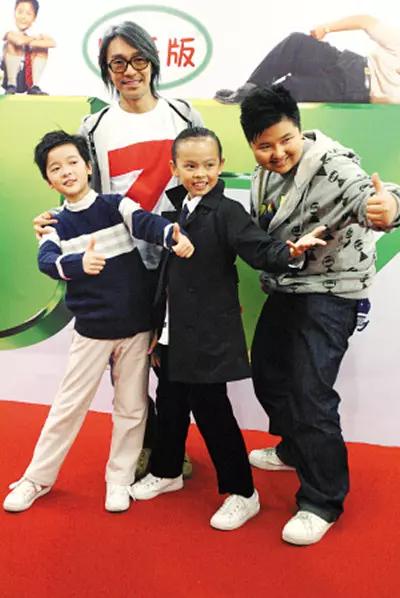 活久见熊猫竟然也能这么潮酷了,周星驰成龙一步步变老的视频