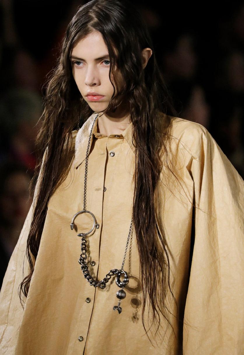 谁告诉你，Acne只是一个爆款“潮牌”？