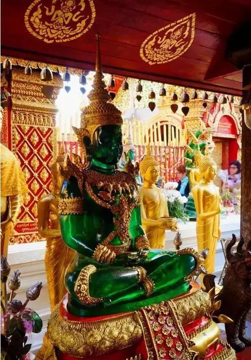 皇帝也会被骗？泰国镇国至宝，价值20亿的翡翠佛很可能不是翡翠