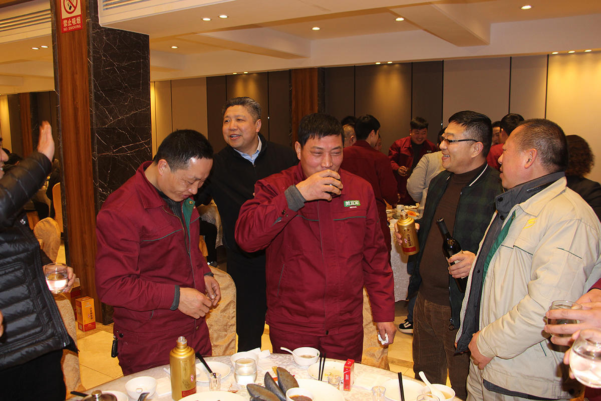 凝心聚力共赢2019,鑫泰集团年度工作会议