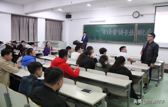 本科毕业就业月薪3万的六大专业,让985毕业生后悔的四大专业