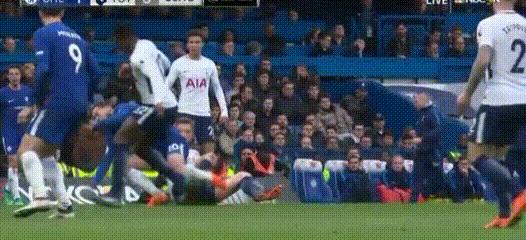 拉莫斯佩佩对巴萨犯规,佩佩拉莫斯双中卫