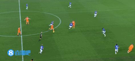 各大媒体夸c罗,全网都在模仿c罗