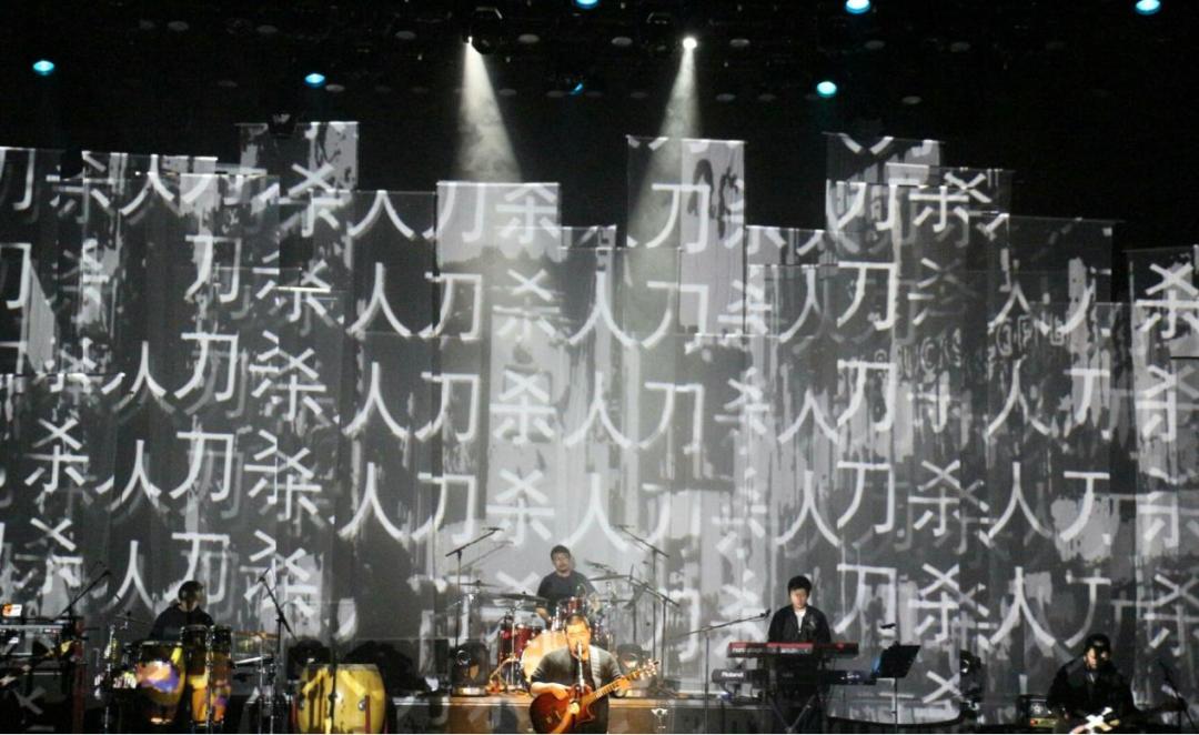 他一出来卖惨,全网追着骂