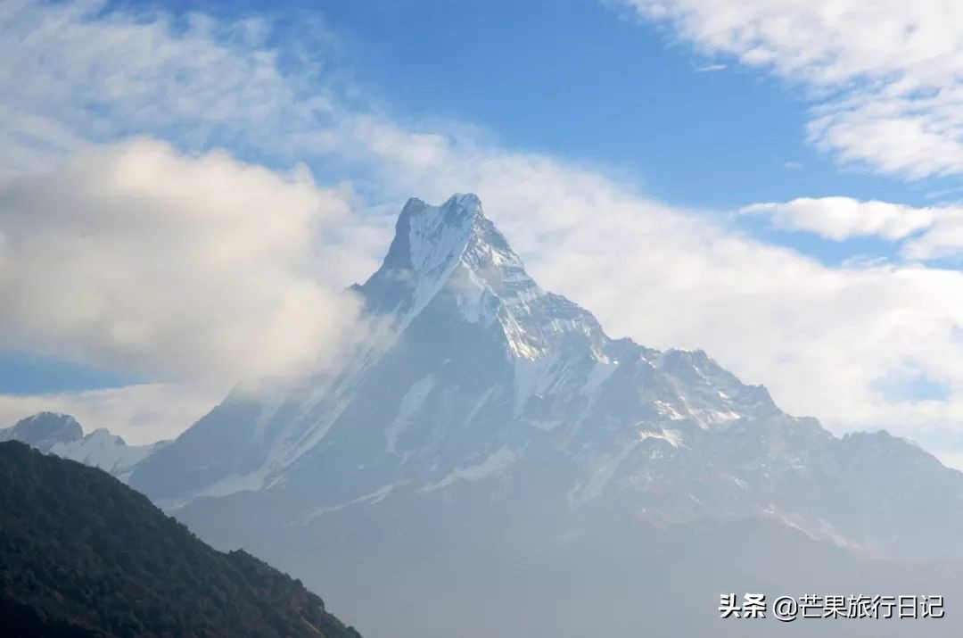 从西藏出境到尼泊尔的旅游视频,夫妻环游世界去的尼泊尔