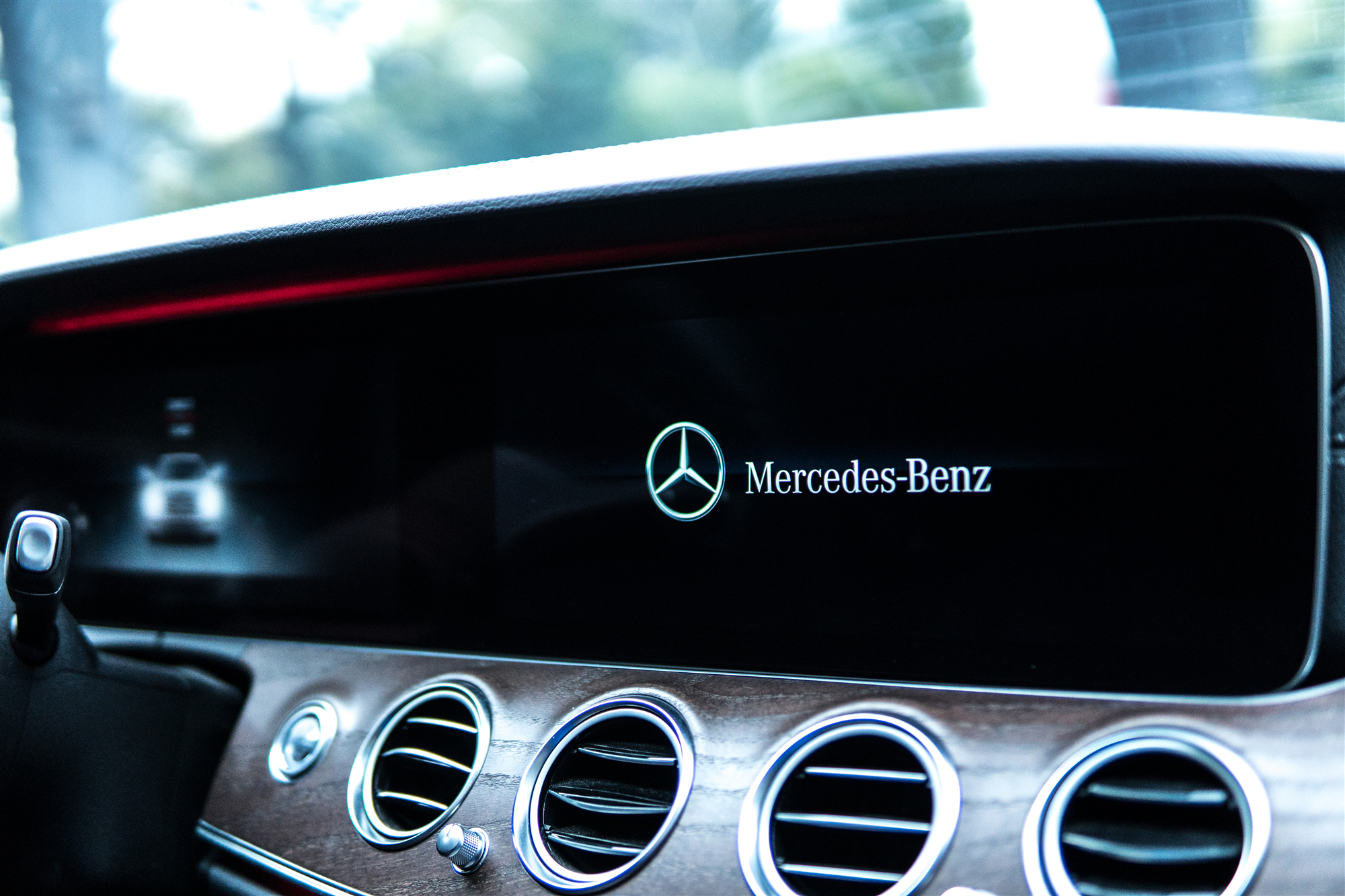 梅赛德斯奔驰e300l最新款,2012款梅赛德斯奔驰e300l优雅型