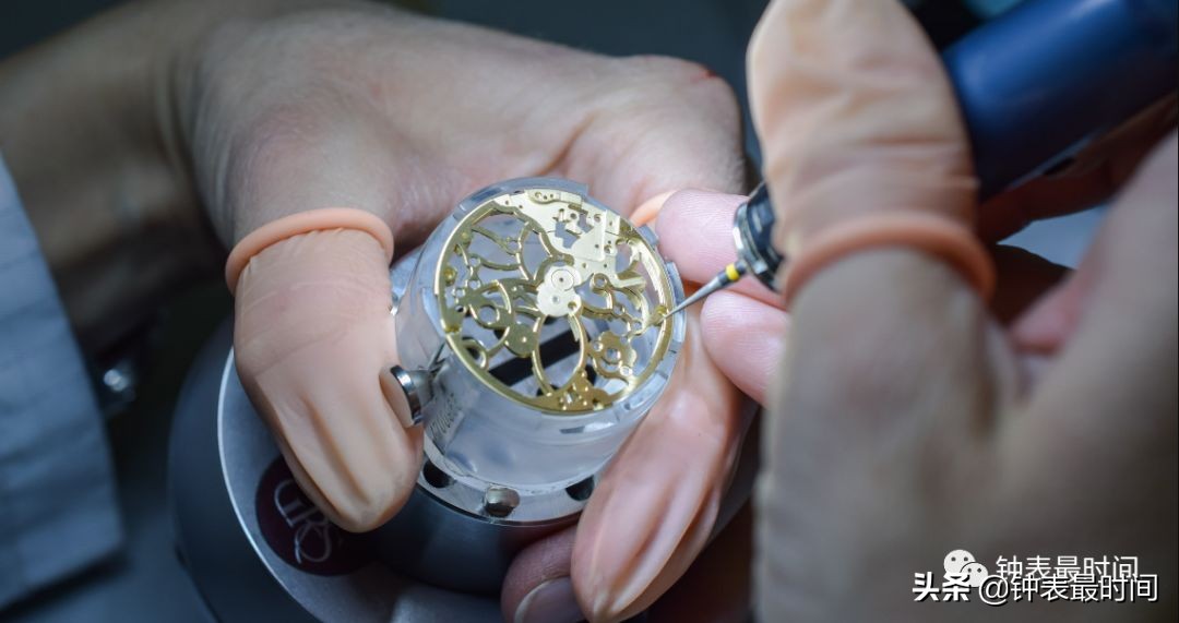 积家8年质保可以免费保养吗,卡地亚积家机芯