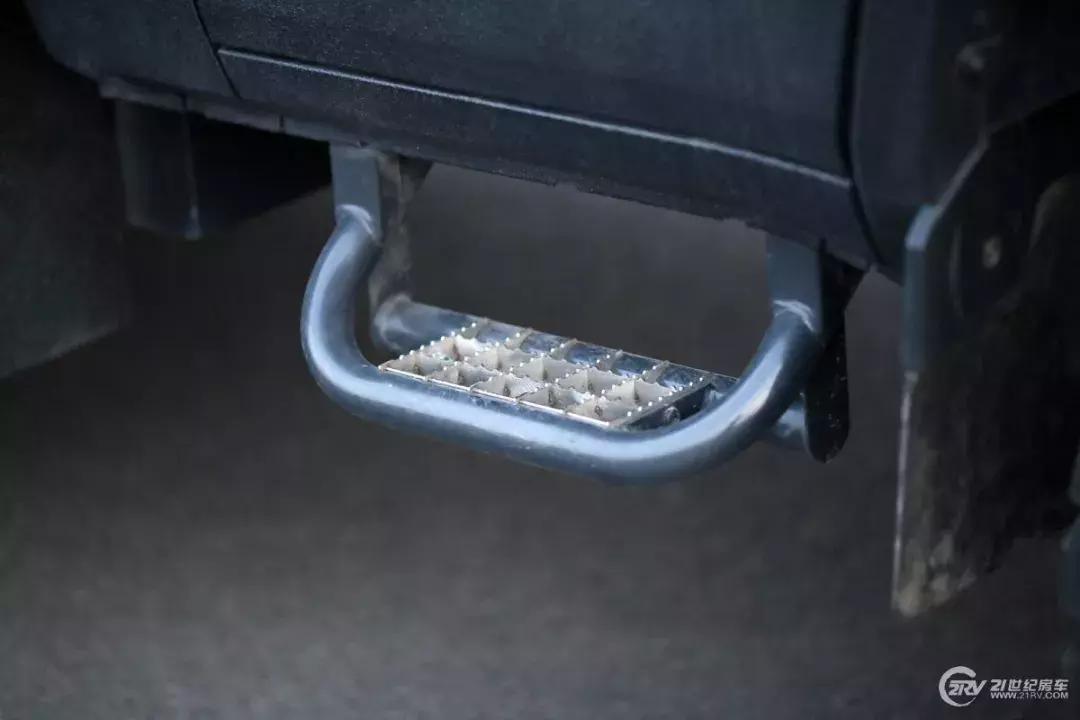 四驱带差速锁越野原厂房车,低顶四驱越野房车介绍