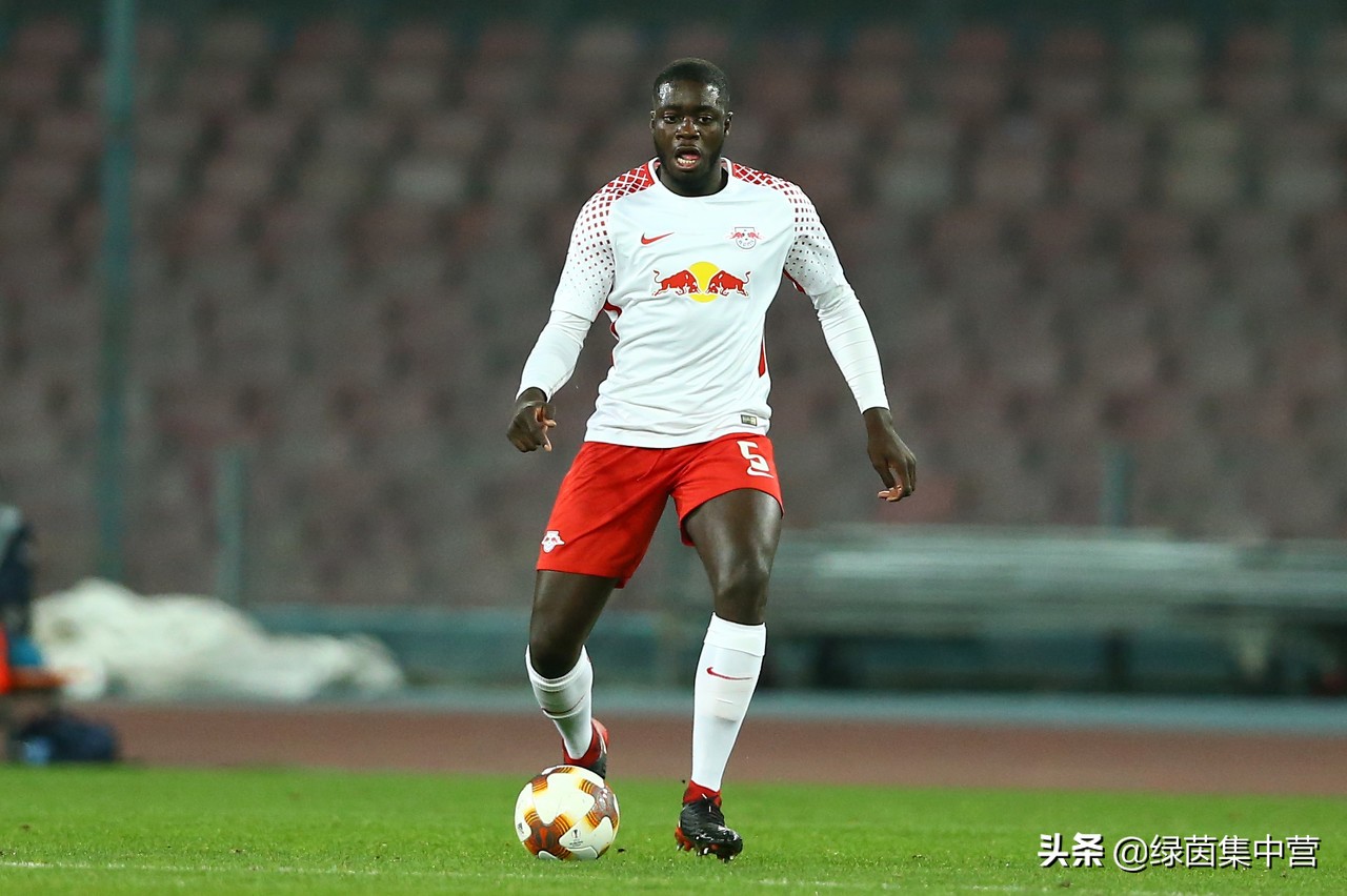 斯卡洛尼吼乌帕梅卡诺,乌帕梅卡诺破单刀