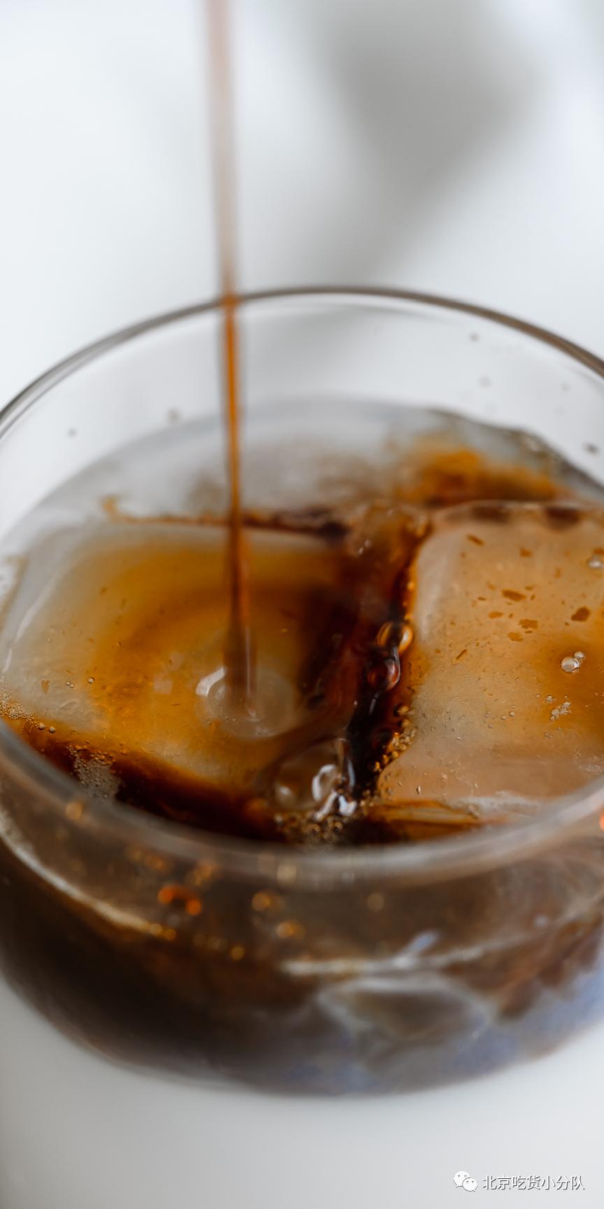 这届年轻人都在偷偷买什么零食,年轻人必买的零食