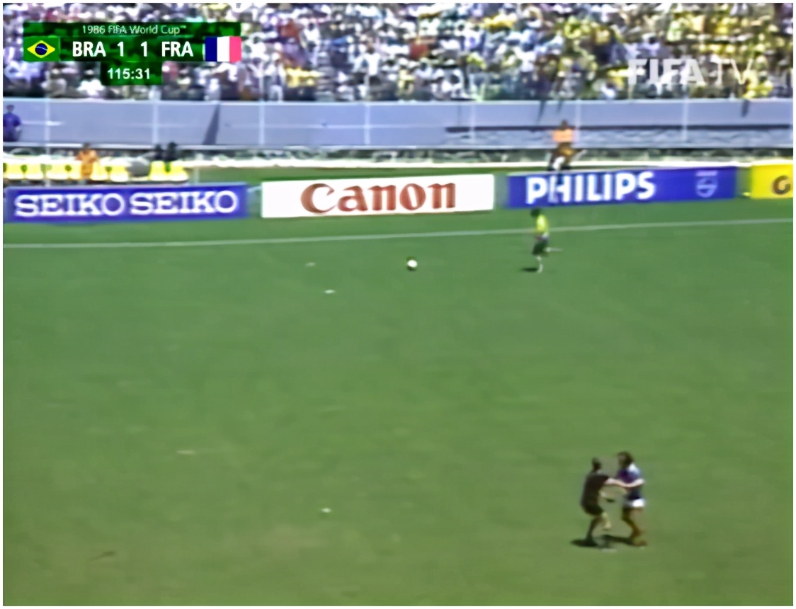 2006世界杯法国vs巴西经典图片,1986法国巴西