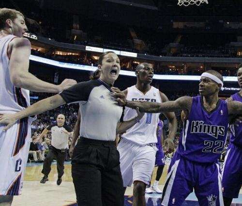 nba新赛季女裁判,nba女裁判判罚