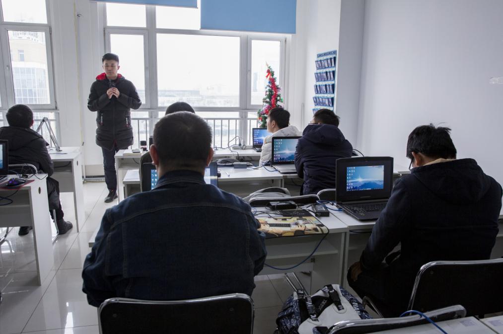 如何让码农直通CTO？探访百战卓越班的衡水中学模式