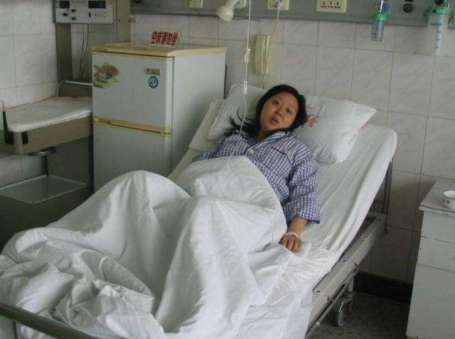 产妇顺产喉咙痒咳嗽,生孩子后医生最怕产妇咳嗽